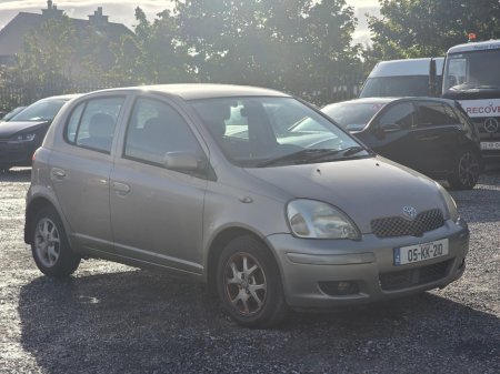 2005 Toyota Yaris - photo 2