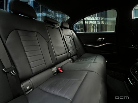 2021 BMW 3-Series - photo 24