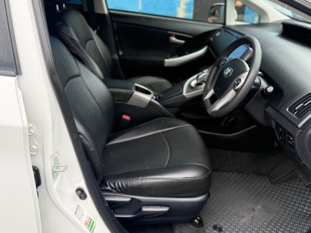 2015 Toyota Prius - photo 9