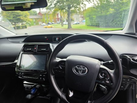 2020 Toyota Prius - photo 11