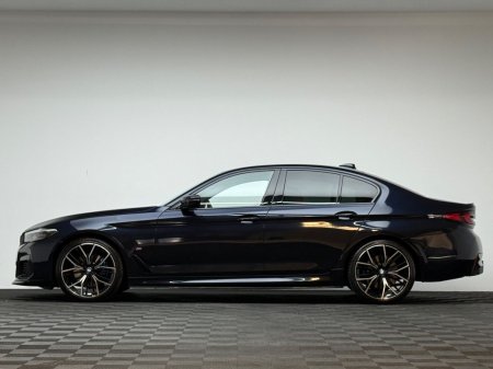 2022 BMW 5-Series - photo 4