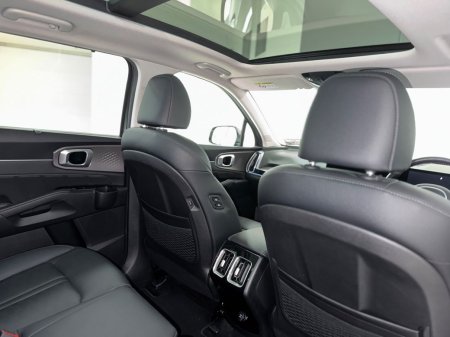 2025 Kia Sorento - photo 6