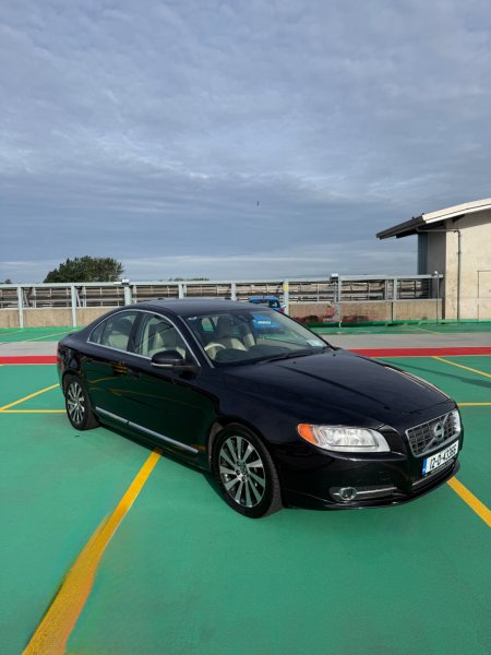 2012 Volvo 80 Series - photo 3