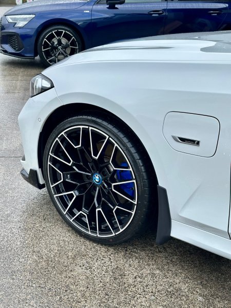 2022 BMW 3-Series - photo 5