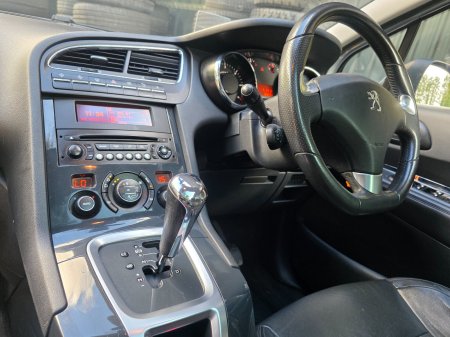 2016 Peugeot 5008 - photo 15