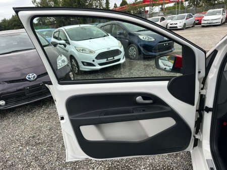 2019 Volkswagen up! - photo 12