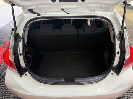 2015 Toyota Aqua - photo 26