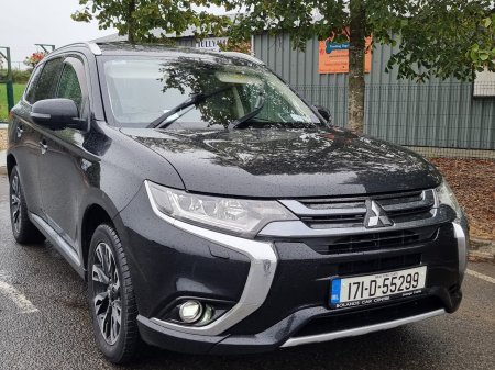 2017 Mitsubishi Outlander - photo 2