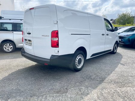 2024 Toyota Proace - photo 12