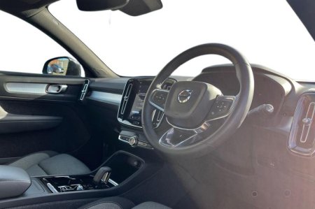 2024 Volvo XC40 - photo 9