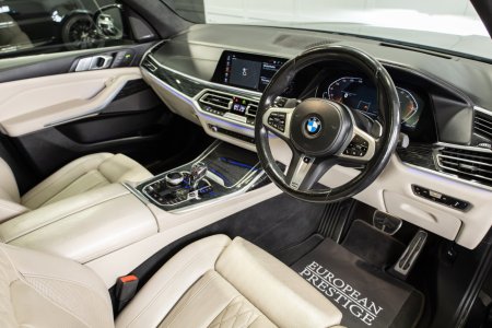 2022 BMW X7 - photo 8