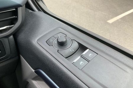 2025 Ford Tourneo Custom - photo 32