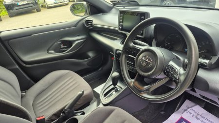 2022 Toyota Yaris - photo 21