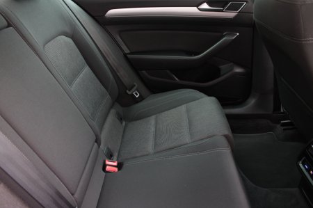 2019 Volkswagen Passat - photo 17