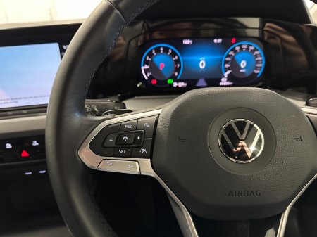 2022 Volkswagen Golf - photo 26