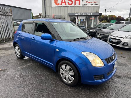 2010 Suzuki Swift - photo 2