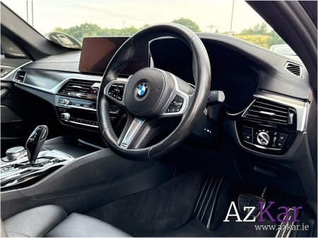 2021 BMW 5-Series - photo 13