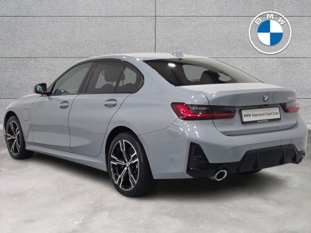 2026 BMW 3-Series - photo 2