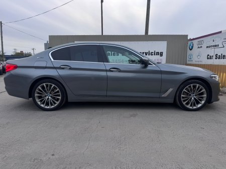 2017 BMW 5-Series - photo 7