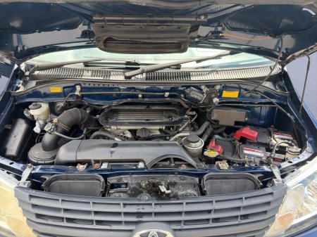 2008 Toyota HiAce - photo 17