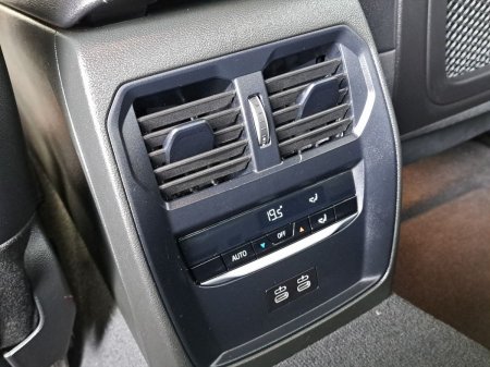 2024 BMW 3-Series - photo 24