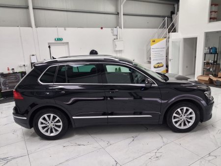 2019 Volkswagen Tiguan - photo 2