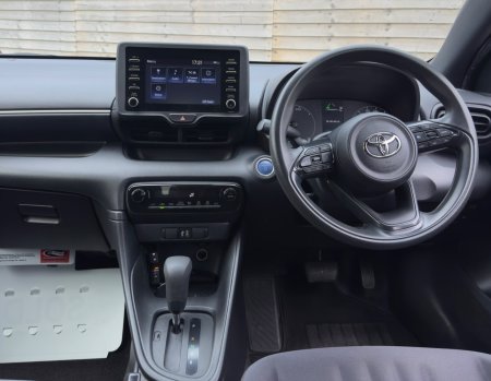 2022 Toyota Yaris - photo 7