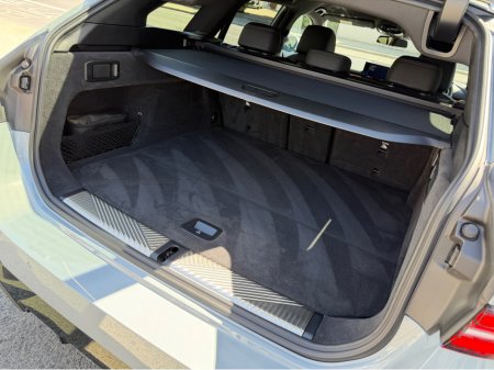2025 BMW 5-Series - photo 40