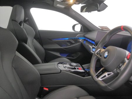 2025 BMW M5 - photo 12