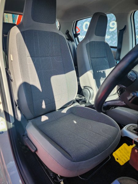 2015 Volkswagen up! - photo 23