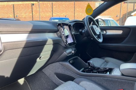 2024 Volvo XC40 - photo 18