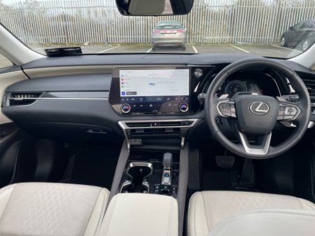 2025 Lexus RX450H+ - photo 10