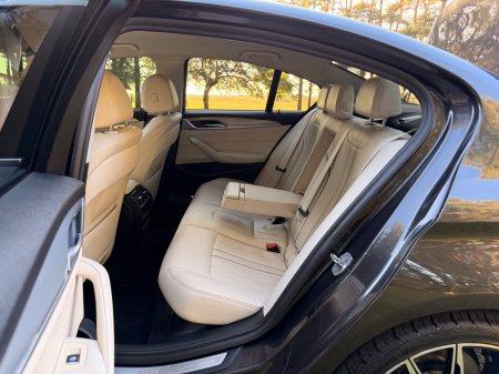 2020 BMW 5-Series - photo 28