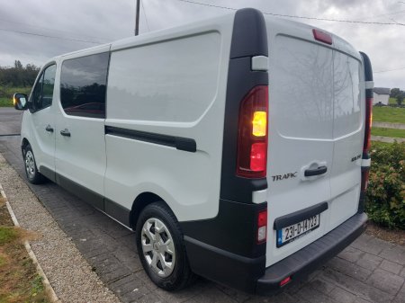 2023 Renault Trafic - photo 22