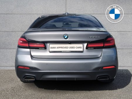 2023 BMW 5-Series - photo 15