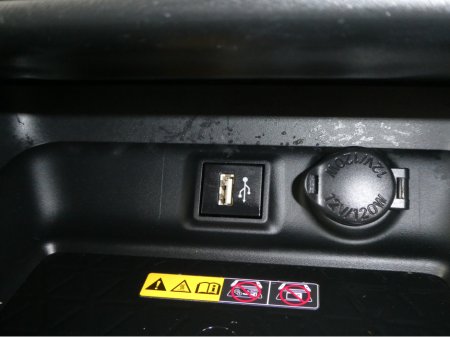 2025 Toyota RAV4 - photo 40