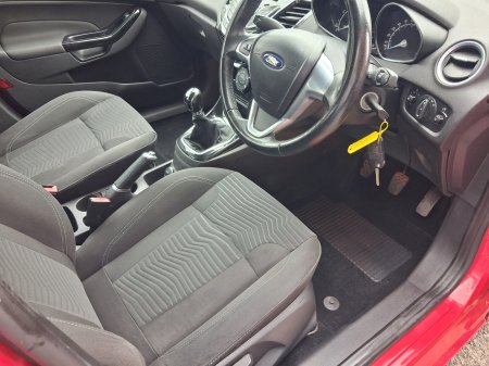 2014 Ford Fiesta - photo 18