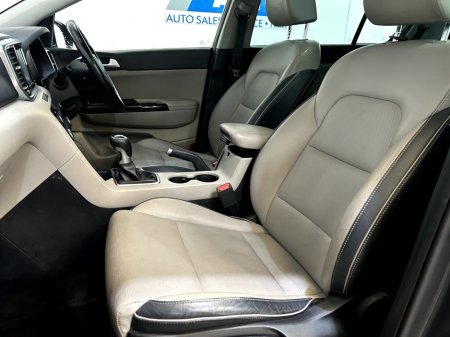 2020 Kia Sportage - photo 8