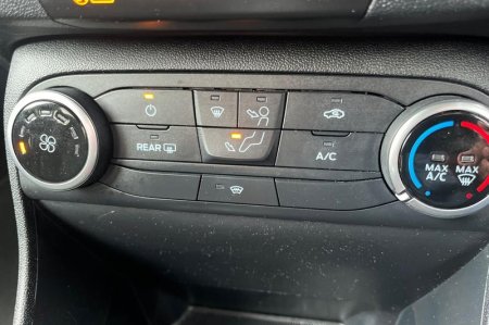 2020 Ford Fiesta - photo 26