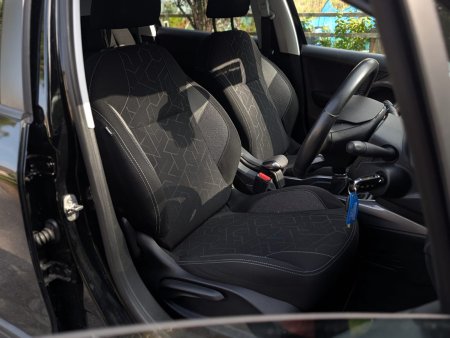 2017 Peugeot 2008 - photo 9