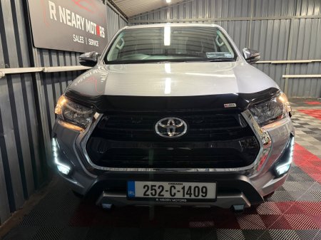 2025 Toyota Hilux - photo 7