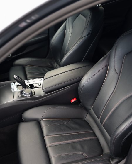 2021 BMW 5-Series - photo 6