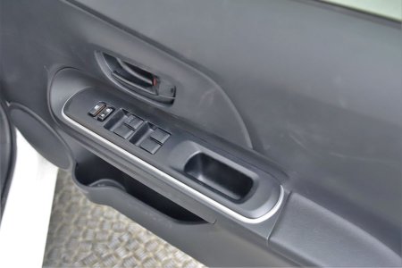 2020 Toyota Aqua - photo 17
