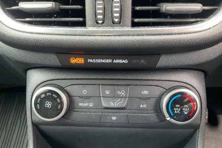2020 Ford Fiesta - photo 27