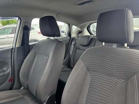 2016 Ford Fiesta - photo 11