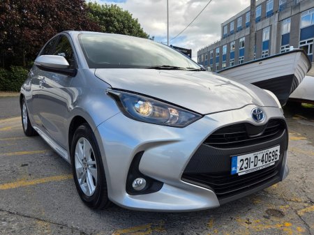 2023 Toyota Yaris 1.5 HYBRID LUNA 4DR AUTO
