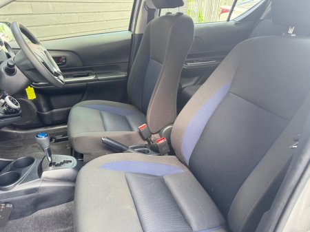2021 Toyota Aqua - photo 8