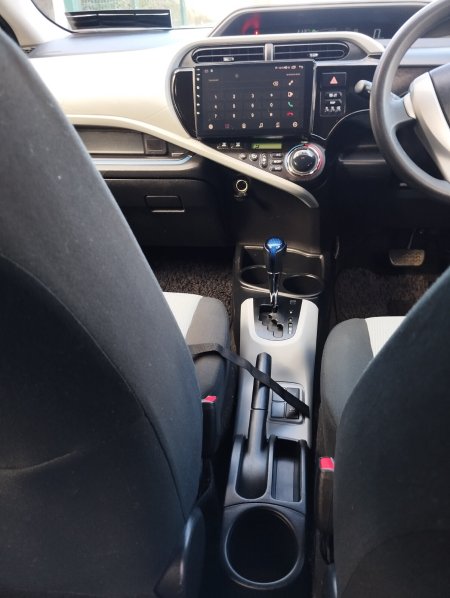 2015 Toyota Aqua - photo 10