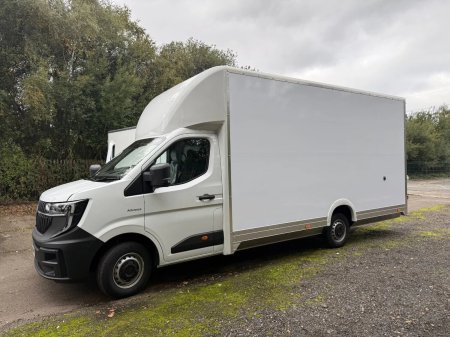 2025 Renault Master