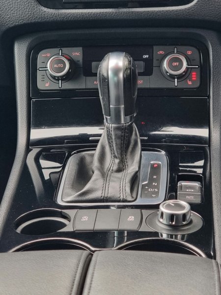 2013 Volkswagen Touareg - photo 16